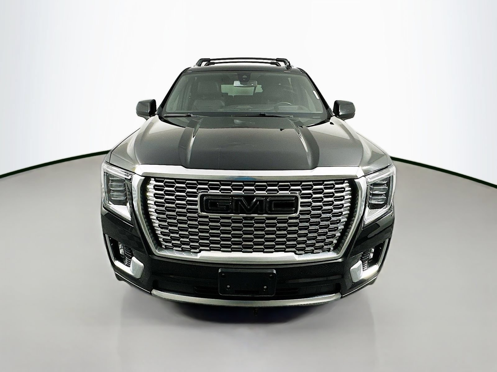 Used 2021 GMC Yukon XL Denali AWD/4WD image 2