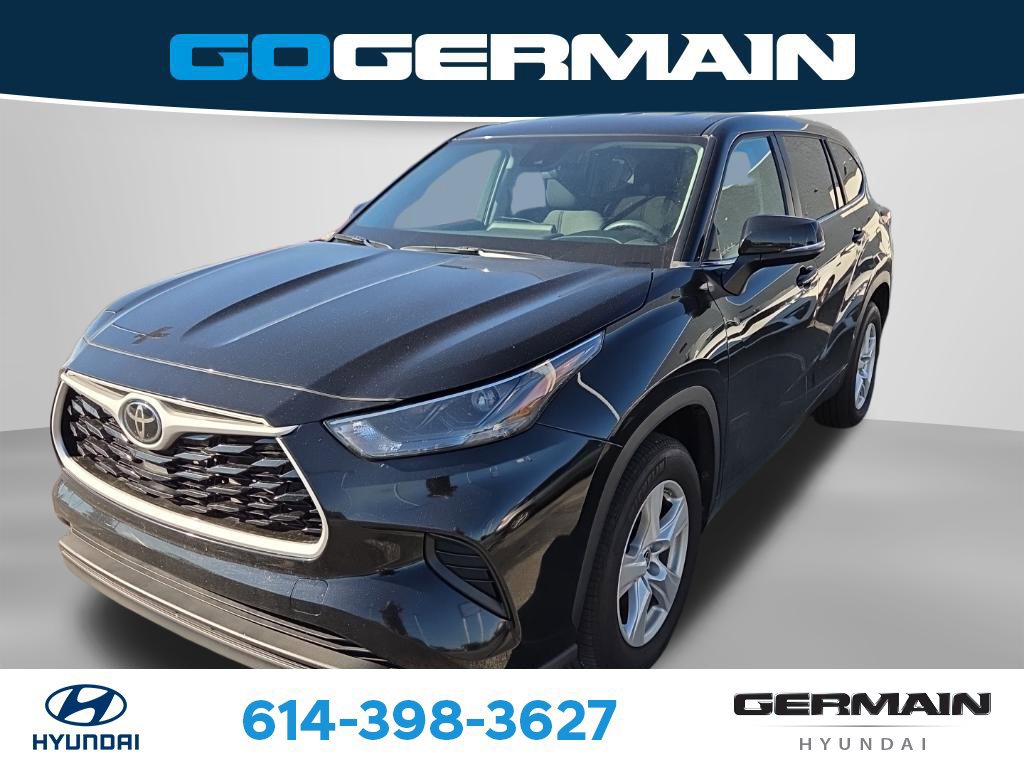 Used 2023 Toyota Highlander L FWD image 4