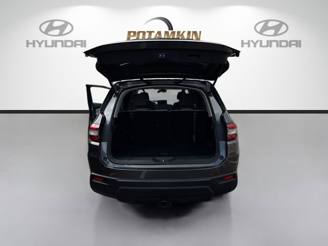 Used 2023 Honda Pilot LX image 25