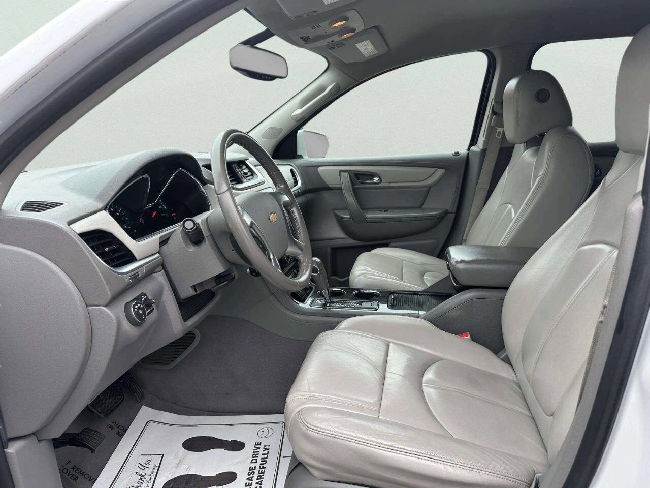 Used 2016 Chevrolet Traverse LT FWD image 9