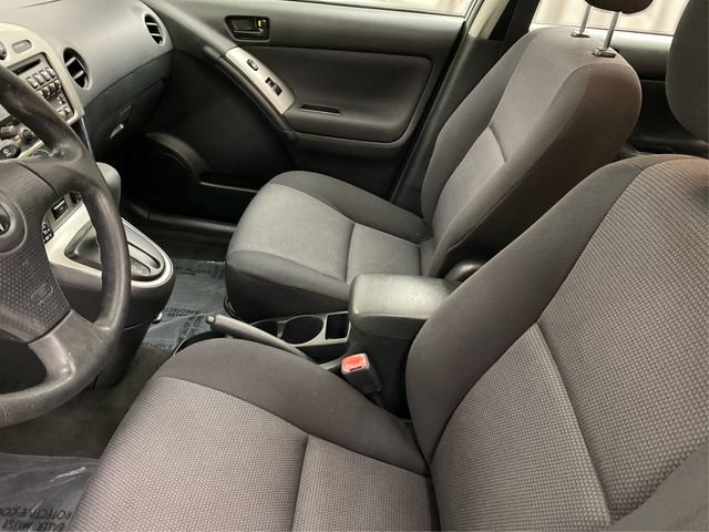 Used 2007 Pontiac Vibe w/ Security Package FWD image 10