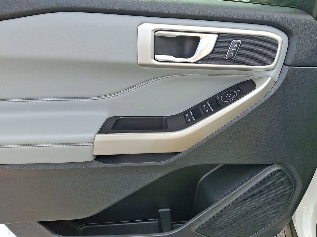 Certified 2023 Ford Explorer XLT w/ Equipment Group 202A image 13