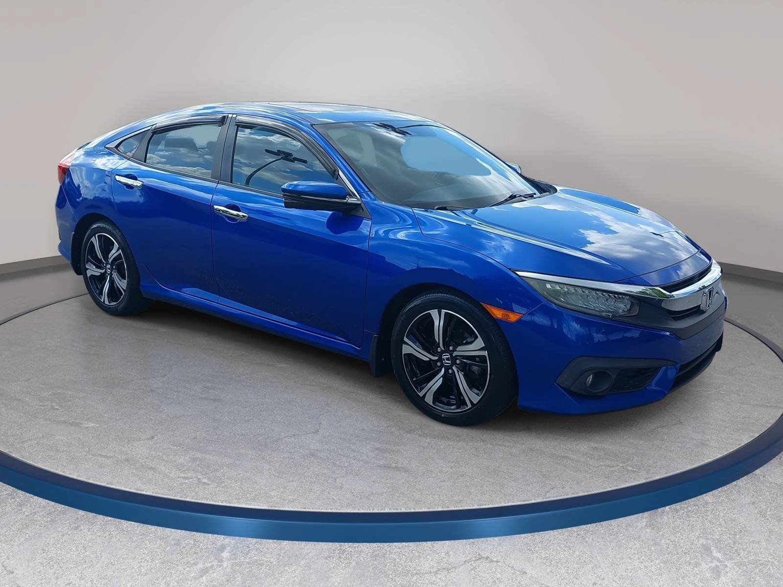 Used 2017 Honda Civic Touring image 3