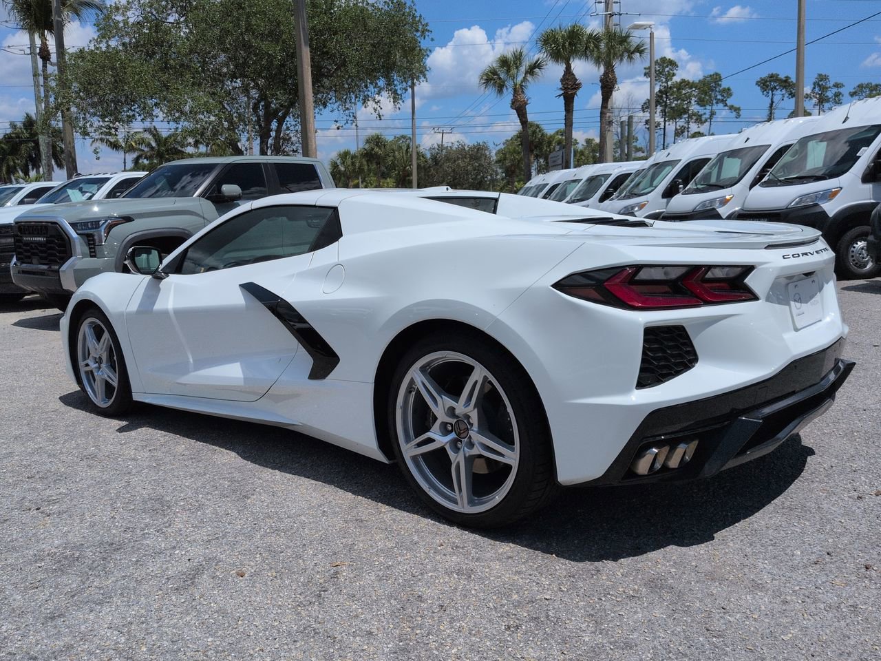 Used 2025 Chevrolet Corvette Stingray Premium Conv w/ 3LT RWD image 7