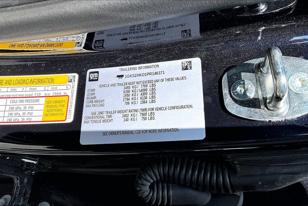 Used 2023 GMC Yukon XL AT4 w/ AT4 Premium Package AWD/4WD image 4
