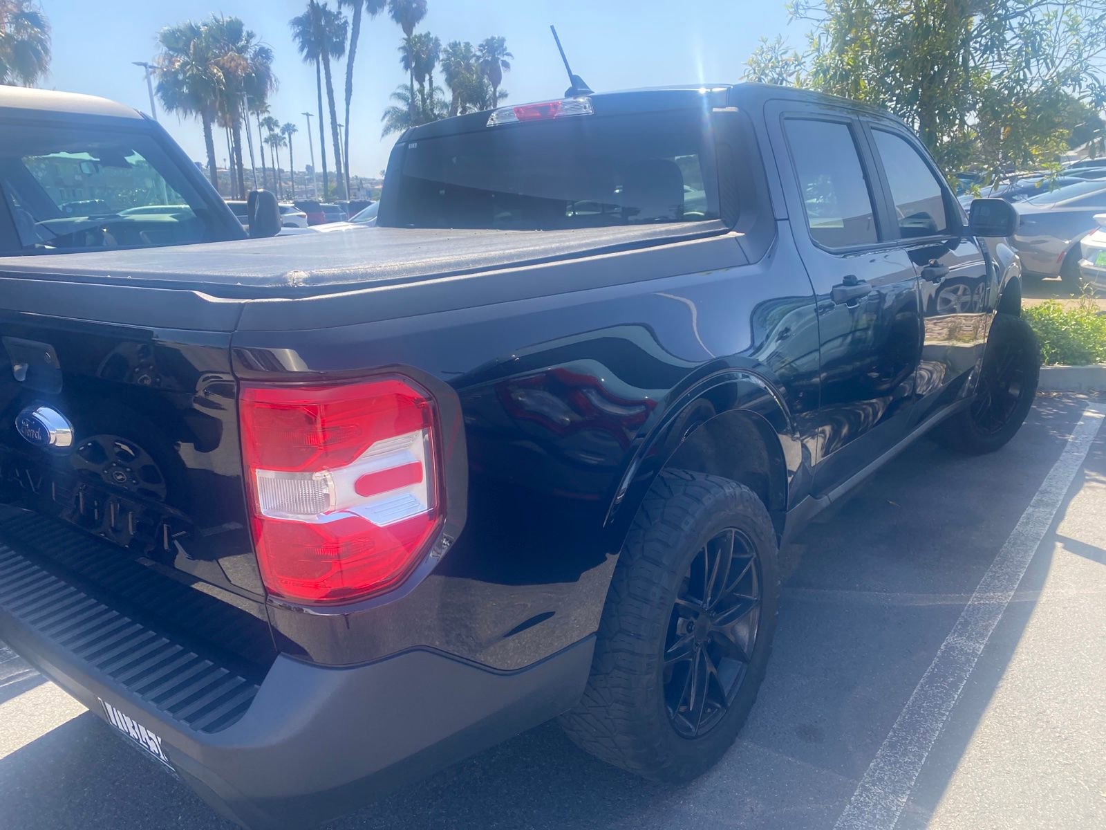 Used 2023 Ford Maverick XL image 2