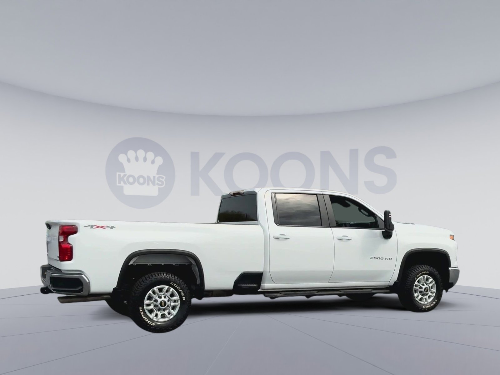 Used 2025 Chevrolet Silverado 2500 LT w/ Convenience Package AWD/4WD image 2