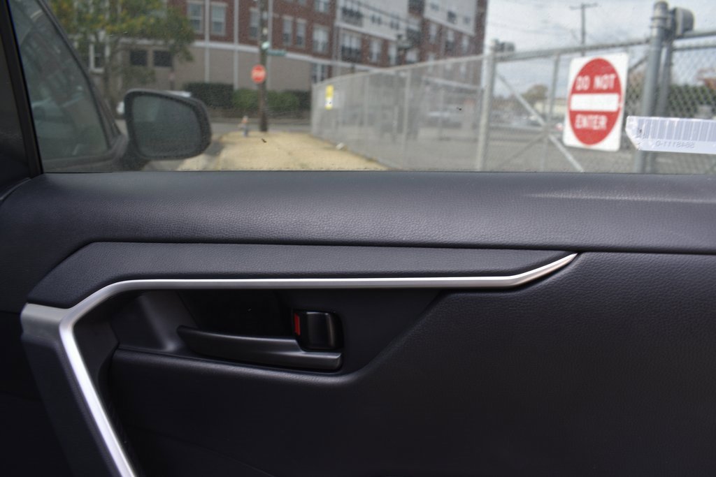 Used 2025 Toyota RAV4 LE image 26