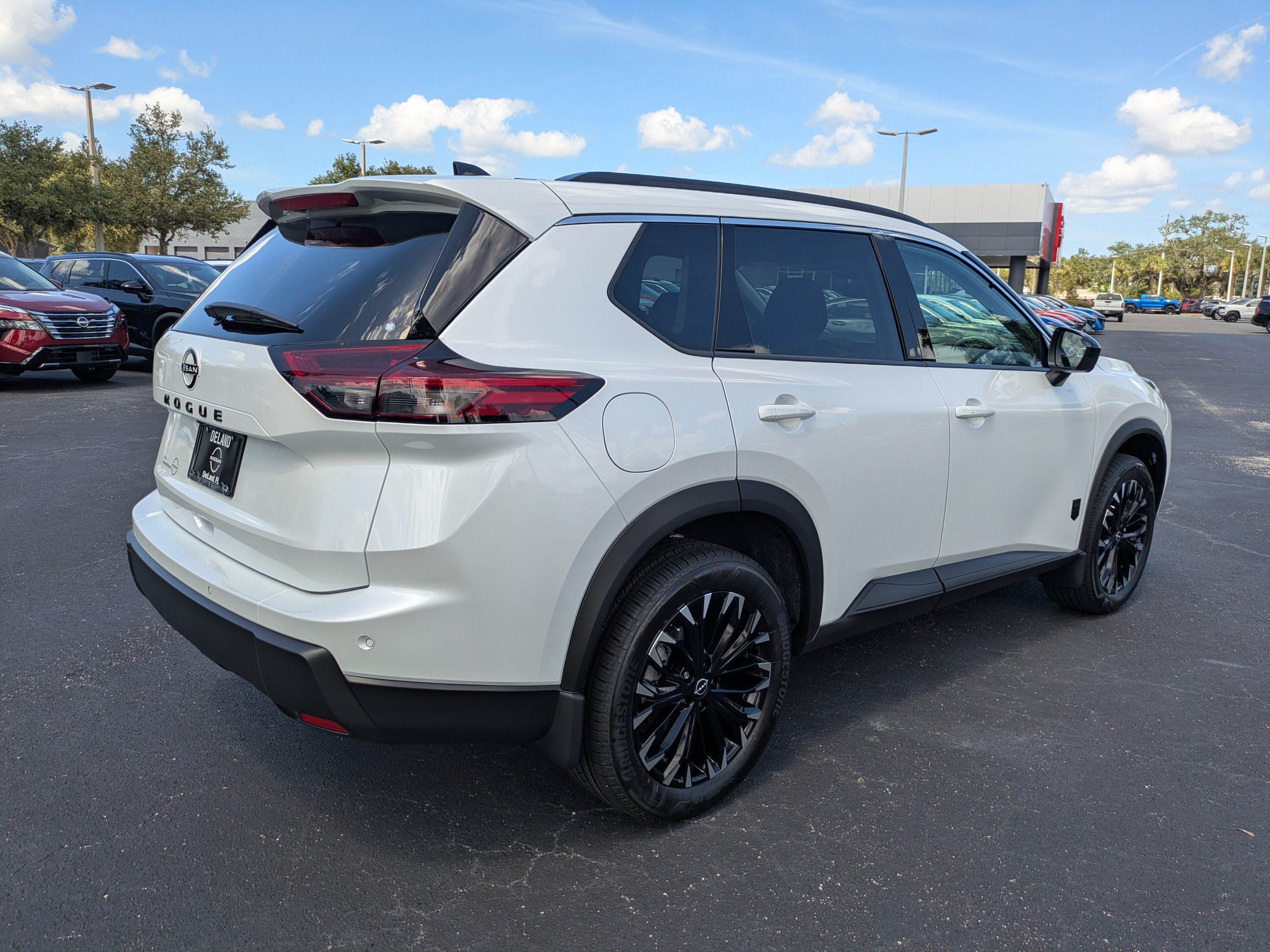 New 2026 Nissan Rogue Dark Armor FWD image 4
