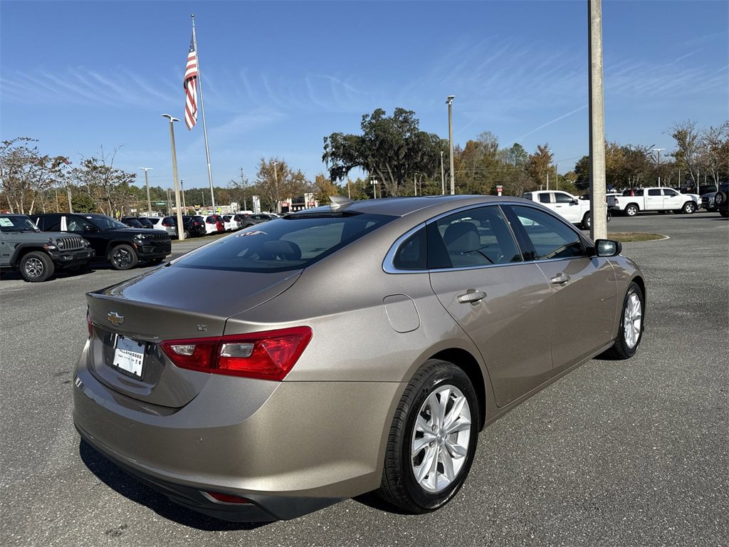 Used 2024 Chevrolet Malibu LT image 3