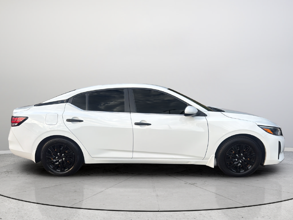 Used 2024 Nissan Sentra S FWD image 9