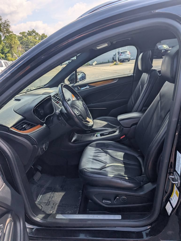 Used 2018 Lincoln MKC Reserve w/ Lincoln MKC Climate Package AWD/4WD image 13