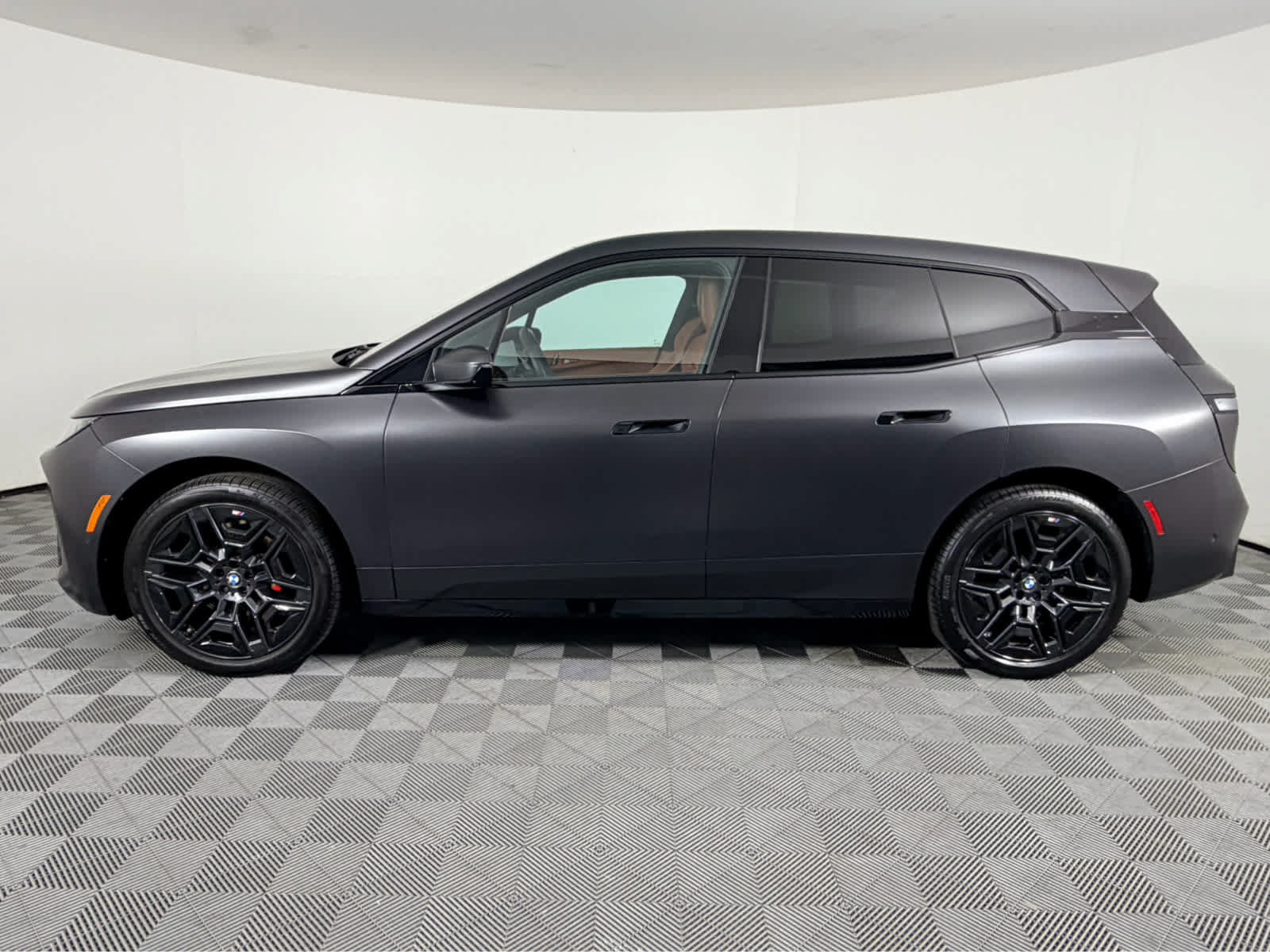 Used 2026 BMW iX xDrive45 w/ M Sport Package AWD/4WD image 6
