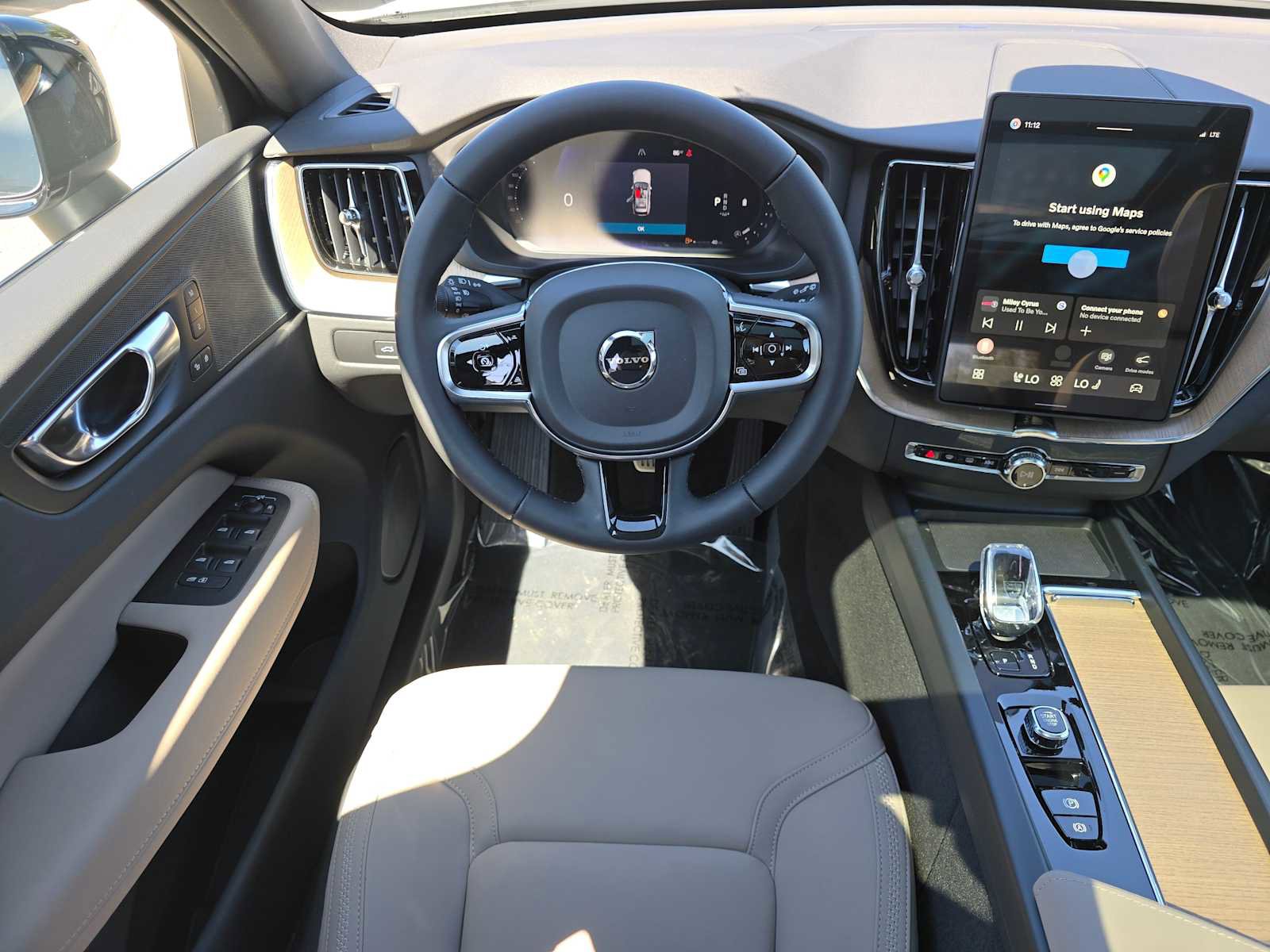 New 2026 Volvo XC60 B5 Core w/ Climate Package AWD/4WD image 17