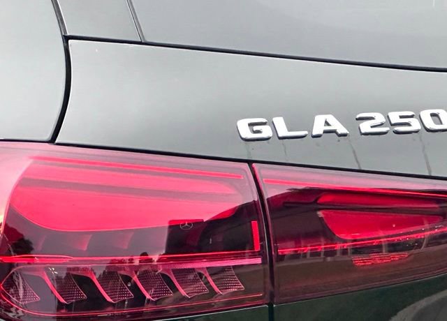 Certified 2026 Mercedes-Benz GLA 250 4MATIC image 9