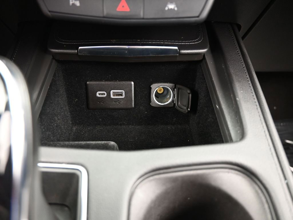 Used 2024 Cadillac XT4 Premium Luxury image 26