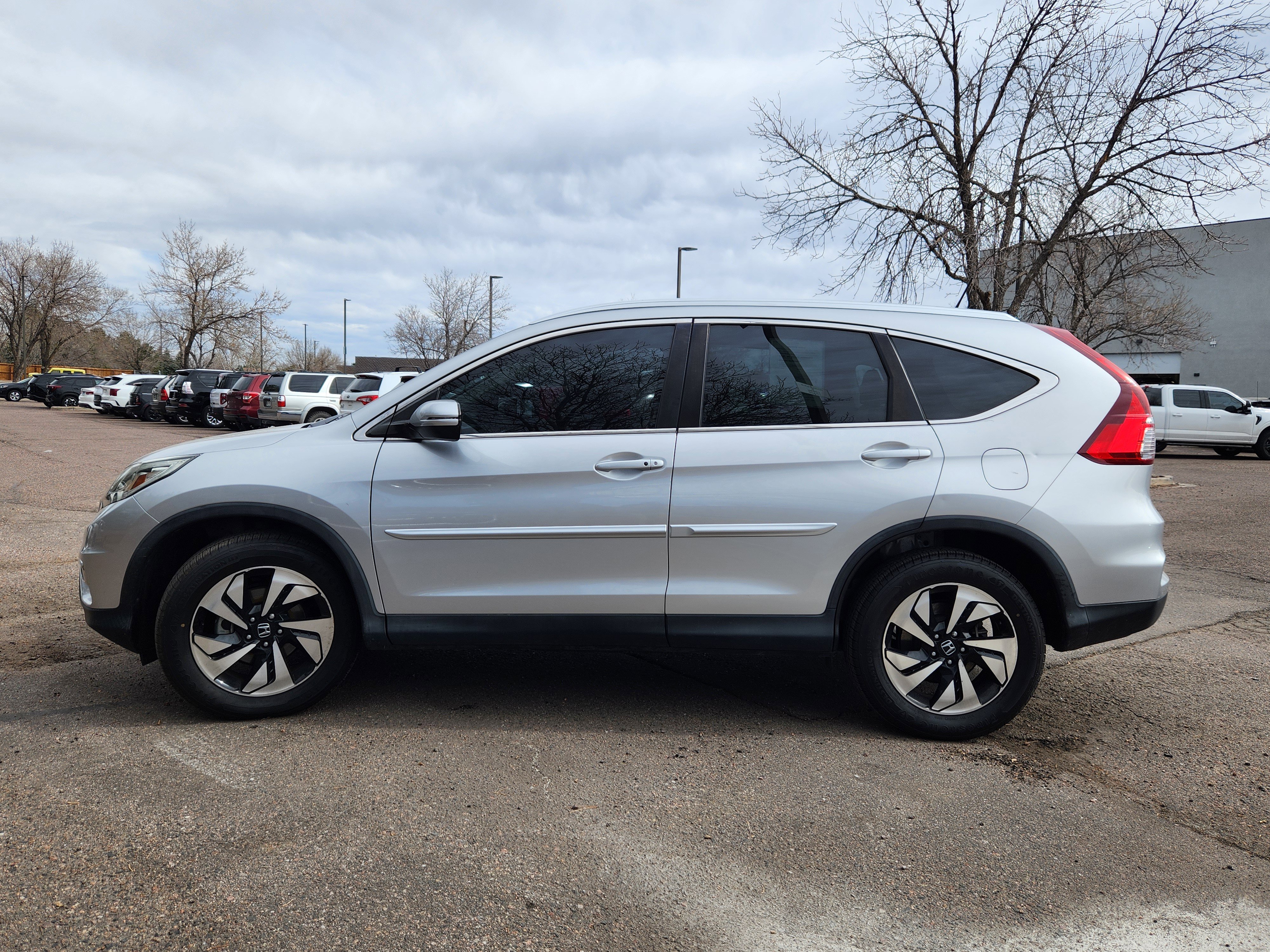 Used 2015 Honda CR-V Touring image 2