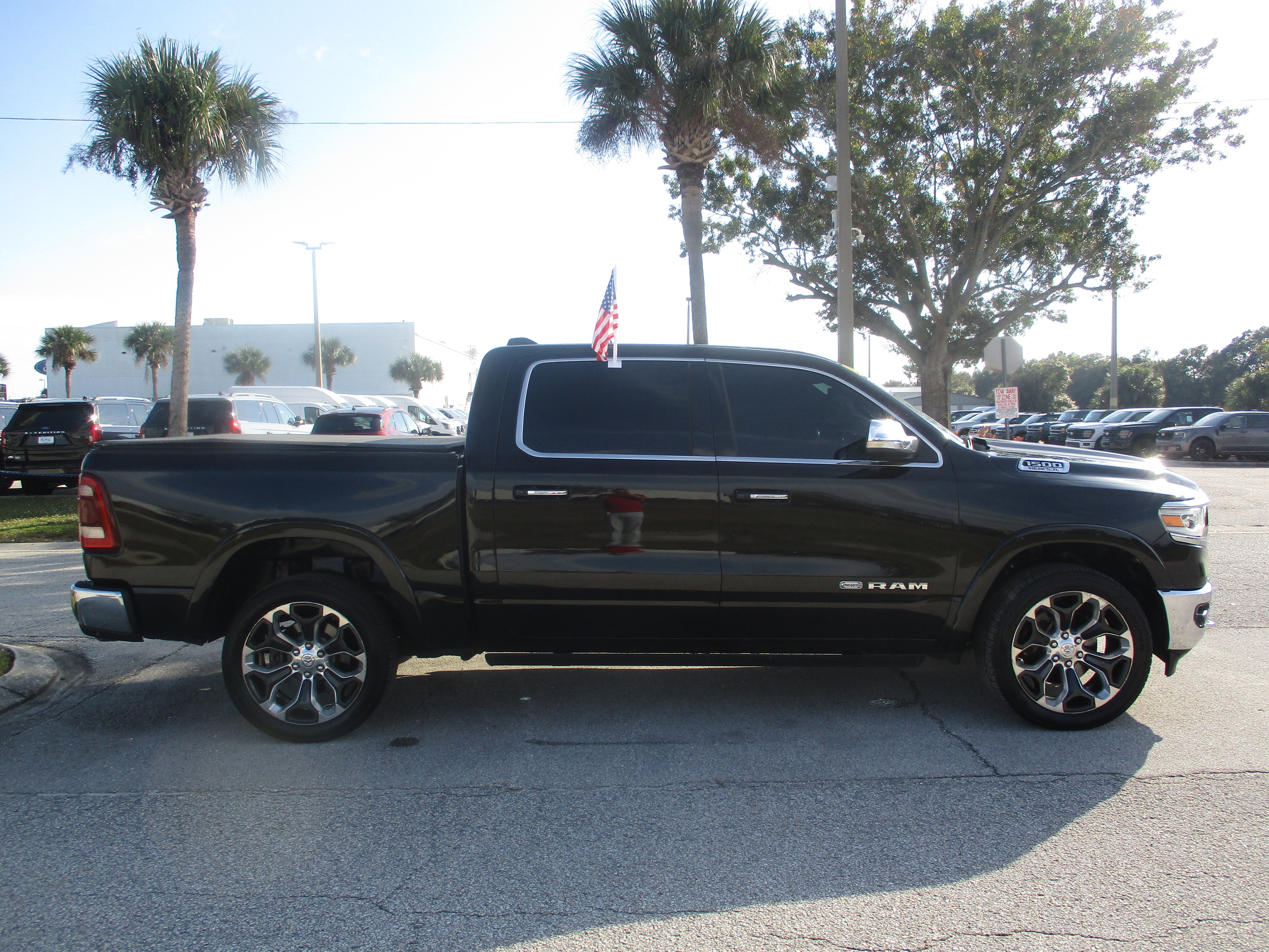 Used 2019 RAM 1500 Laramie Longhorn image 8
