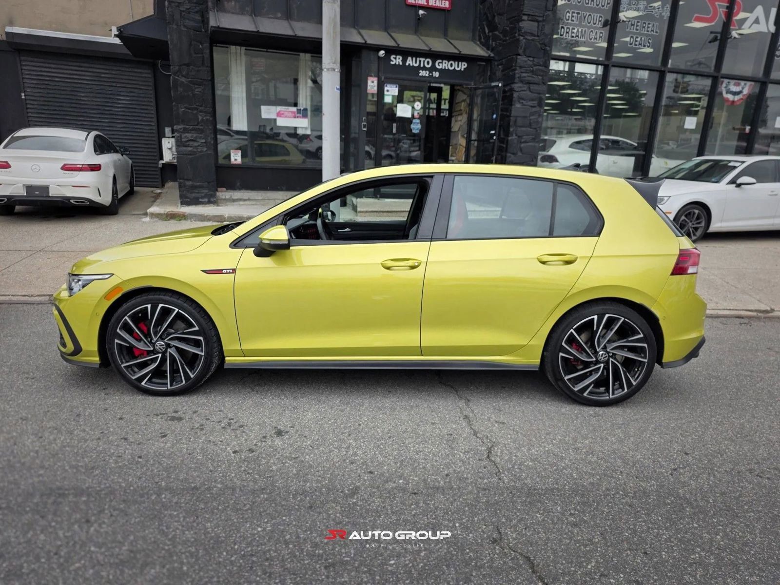 Used 2022 Volkswagen GTI Autobahn image 3