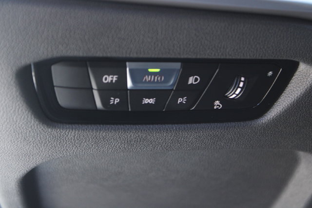 Used 2025 BMW i4 eDrive40 RWD image 14
