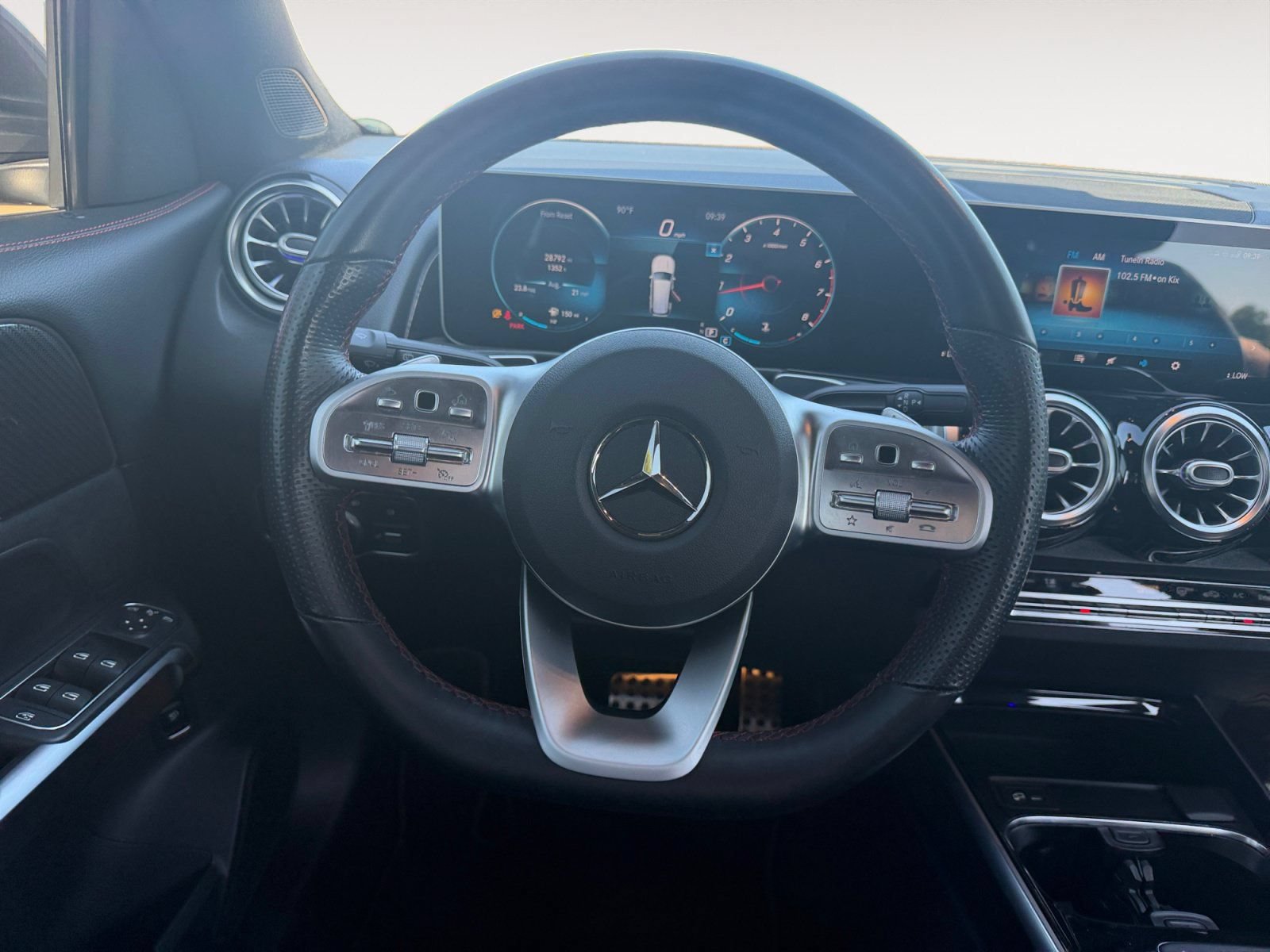 Used 2021 Mercedes-Benz GLB 250 image 12