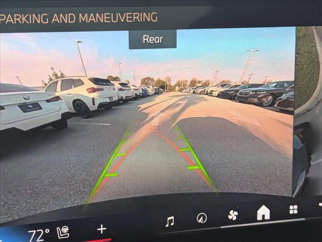 Used 2025 BMW 330i Sedan w/ Premium Package image 12