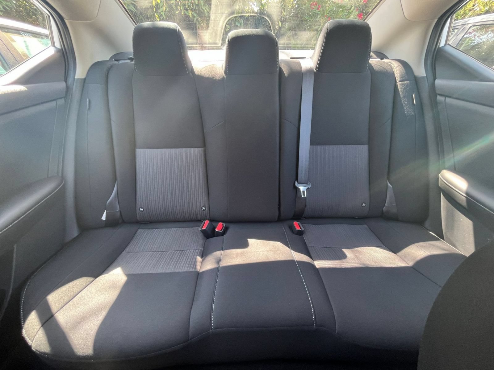 Used 2025 Nissan Sentra SV FWD image 35