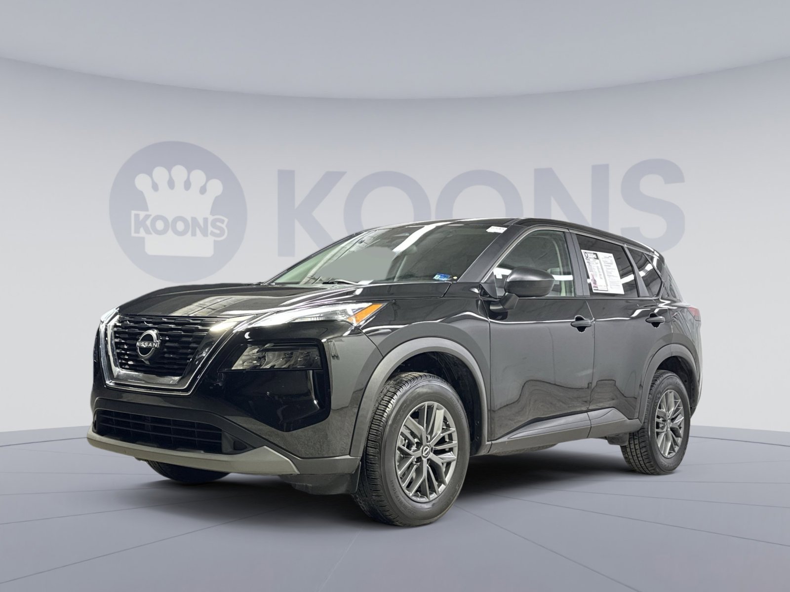 Used 2023 Nissan Rogue S image 1