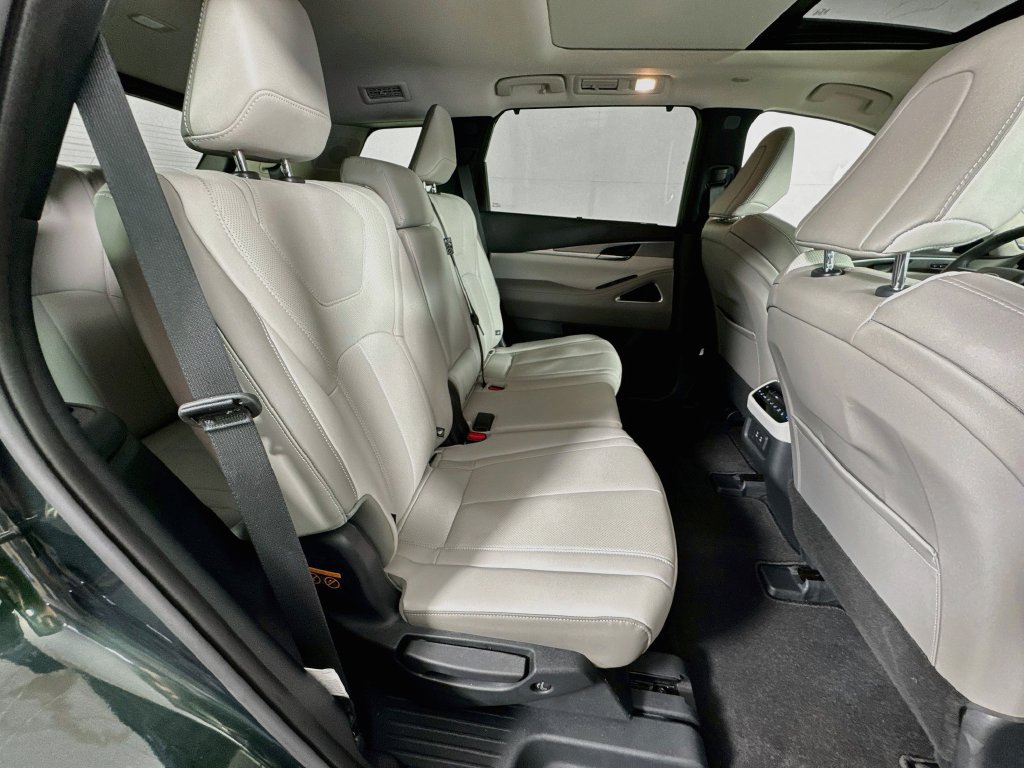 Certified 2026 INFINITI QX60 Luxe w/ Cargo Package AWD/4WD image 39