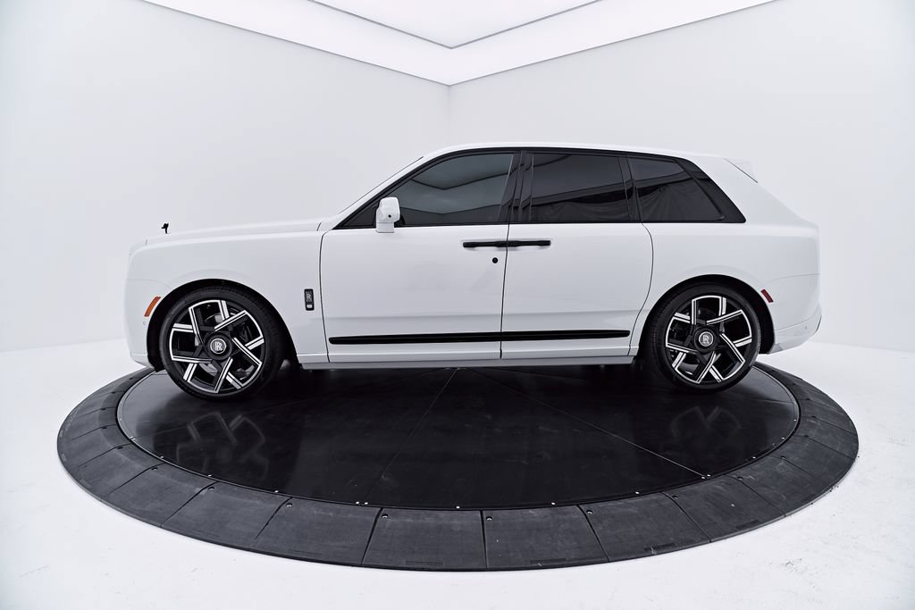 Used 2025 Rolls-Royce Cullinan Black Badge AWD/4WD image 11