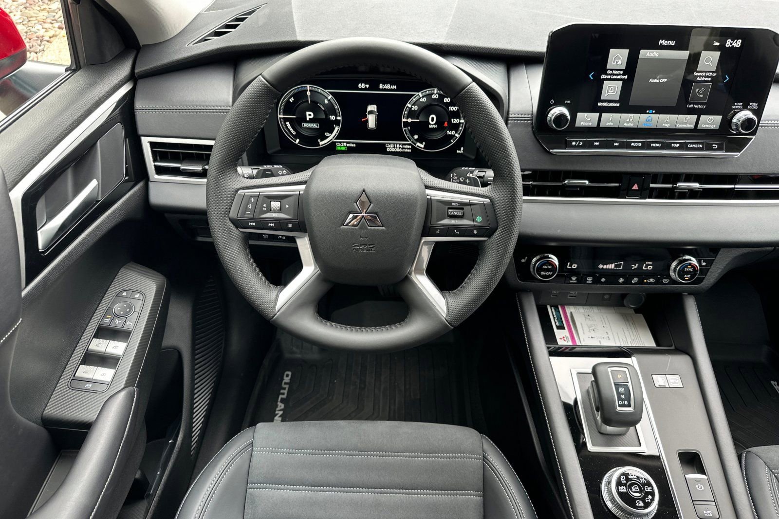 New 2025 Mitsubishi Outlander SE image 13