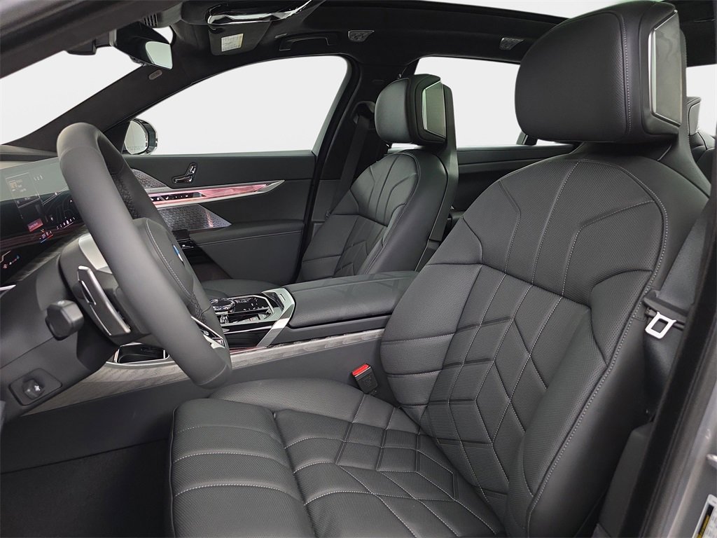 New 2026 BMW 740i xDrive w/ Executive Package image 15
