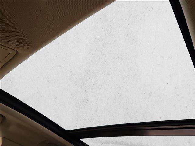 Used 2012 Cadillac SRX Luxury FWD image 16
