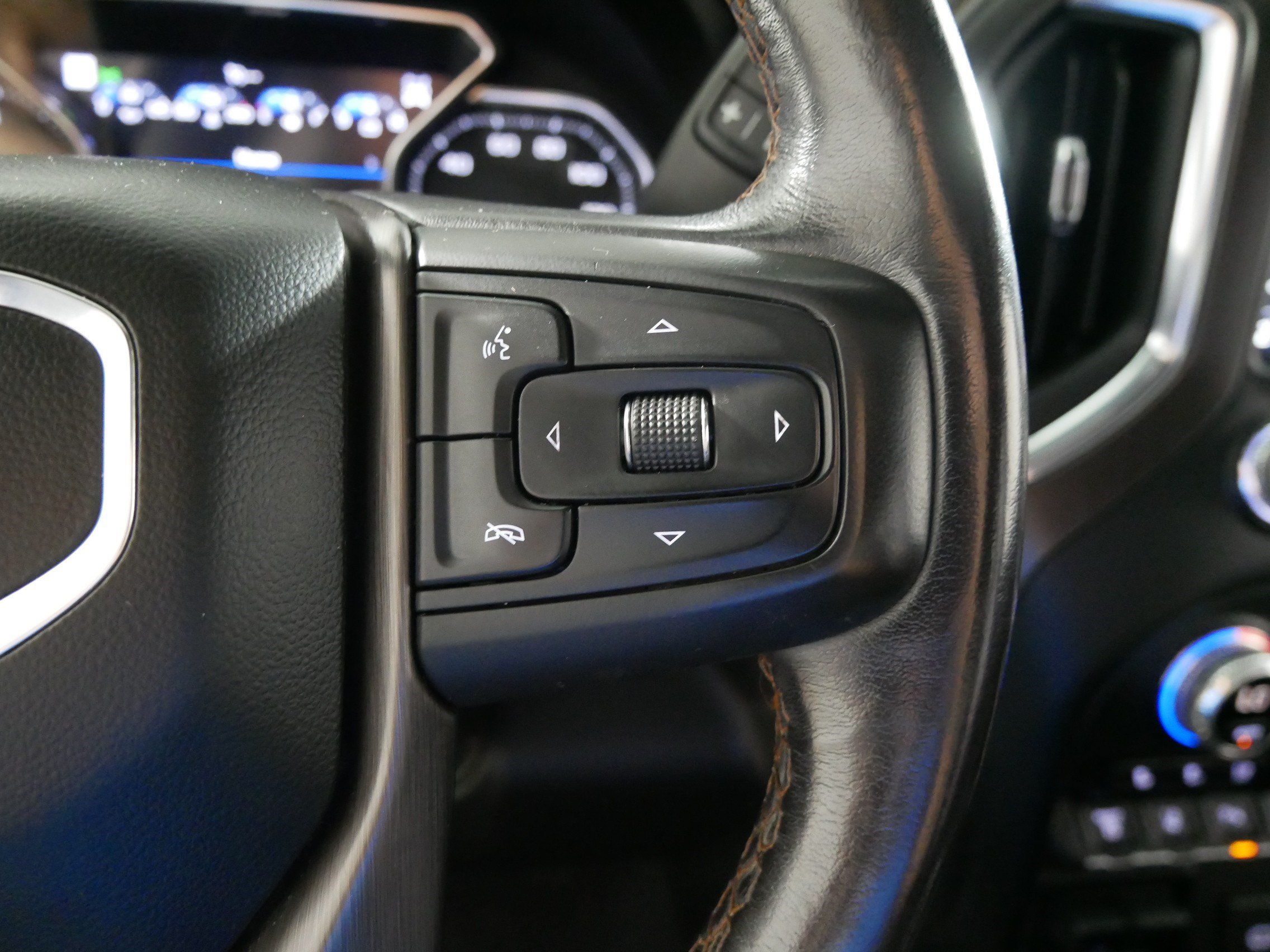 Certified 2022 GMC Sierra 3500 AT4 w/ AT4 Premium Plus Package AWD/4WD image 28