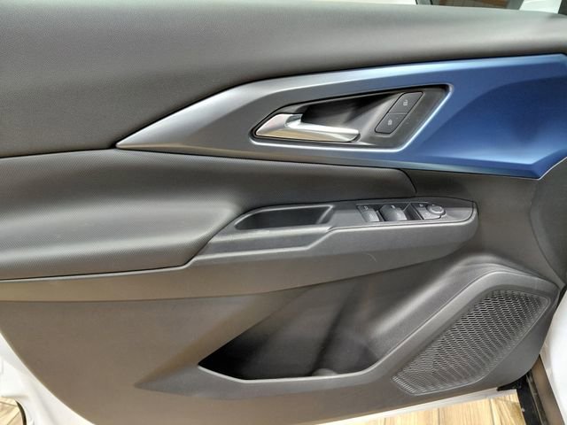 Used 2025 Chevrolet Equinox EV LT w/ Convenience Package image 48