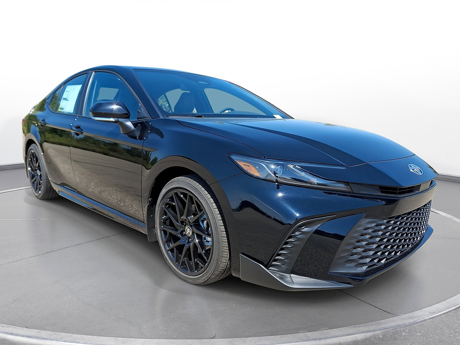New 2026 Toyota Camry SE w/ Convenience Package