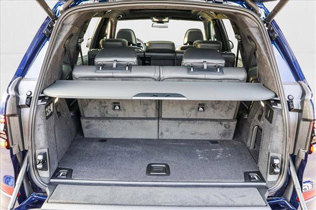 Used 2025 BMW X7 M60i image 23