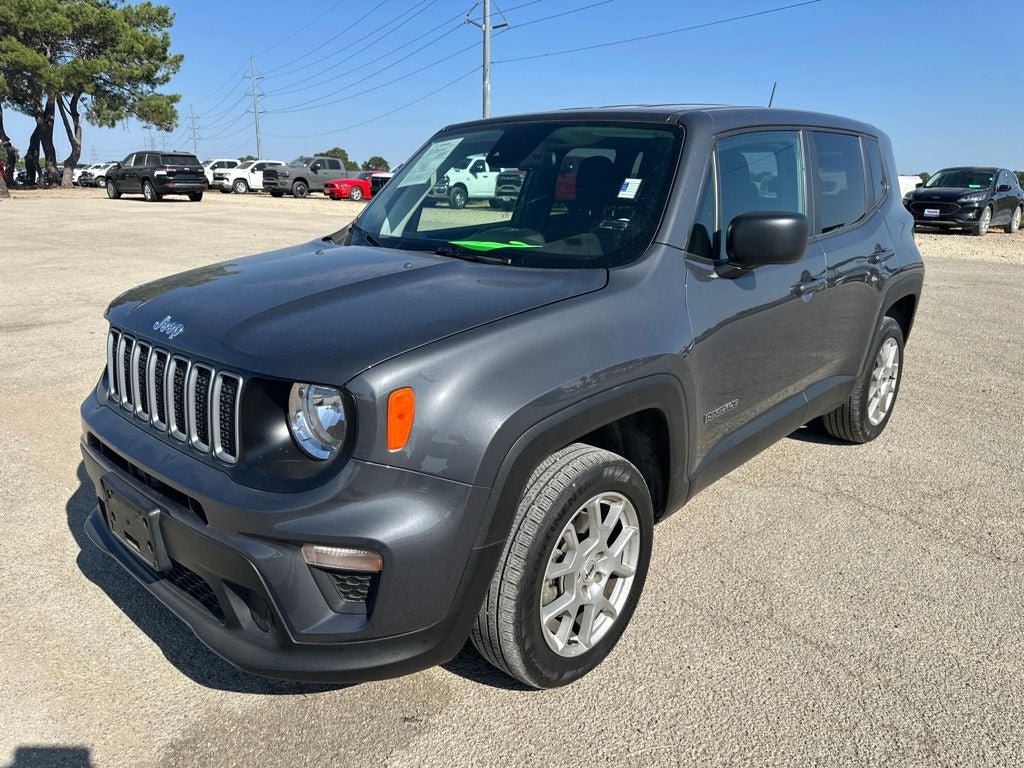 Used 2023 Jeep Renegade Latitude AWD/4WD image 1