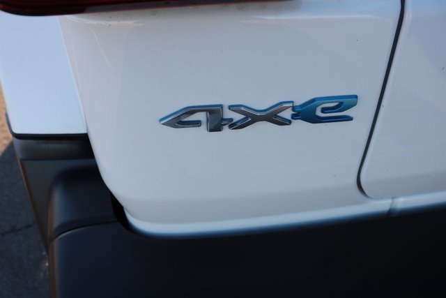 Used 2024 Jeep Wrangler Sahara image 8