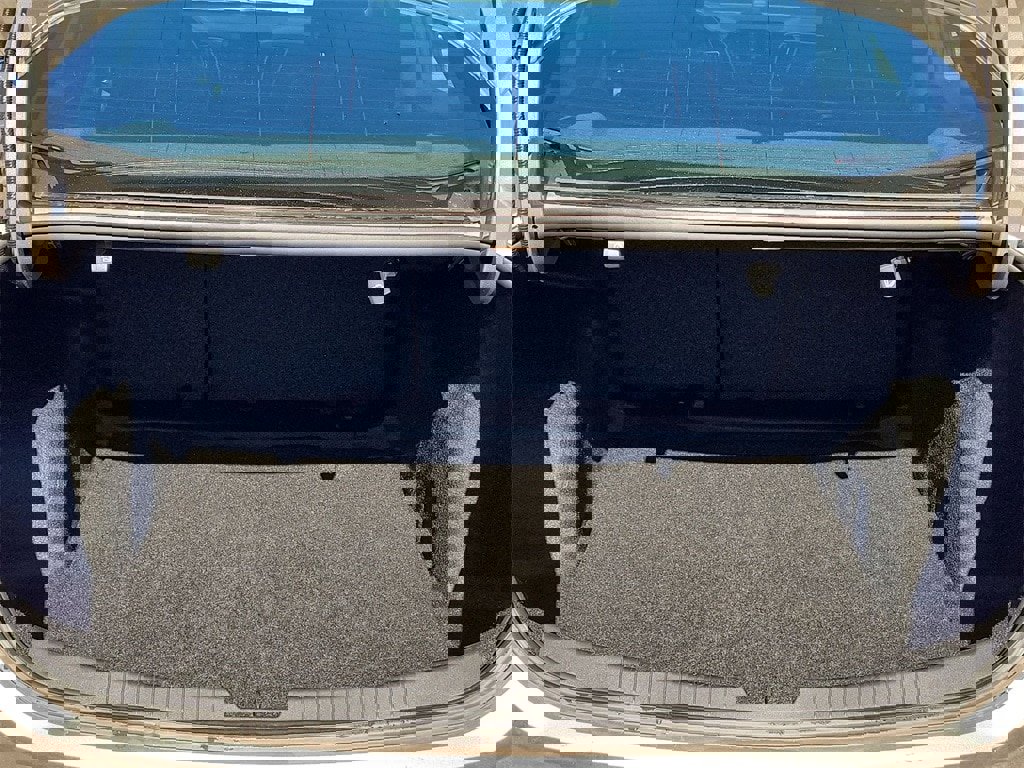 Used 2024 Chevrolet Malibu LT image 12