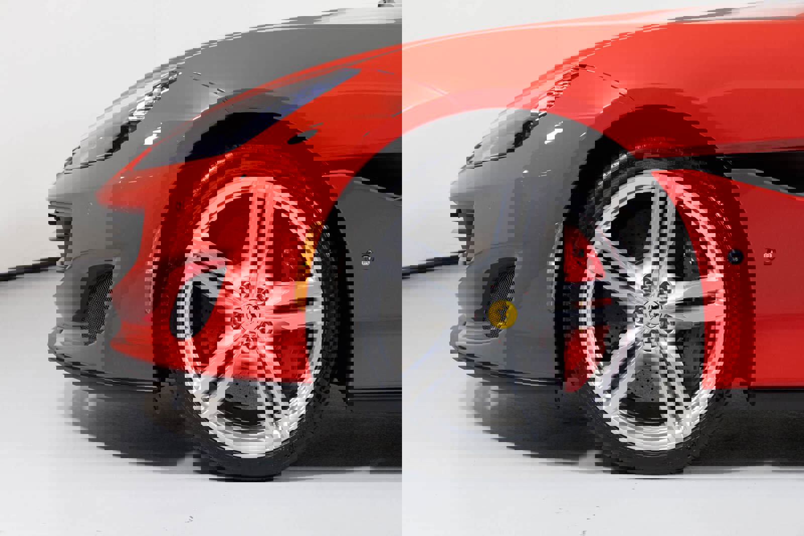 Used 2020 Ferrari Portofino image 23