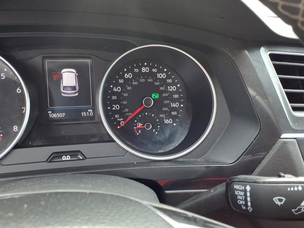 Used 2021 Volkswagen Tiguan SE image 10