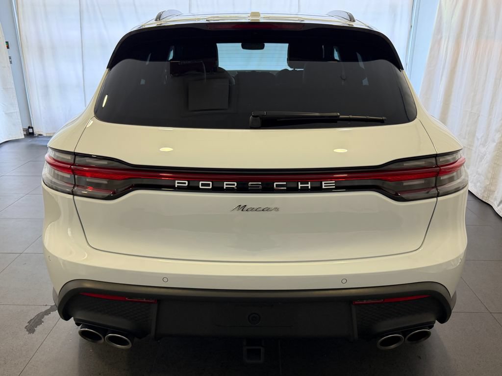 Certified 2023 Porsche Macan AWD/4WD image 8