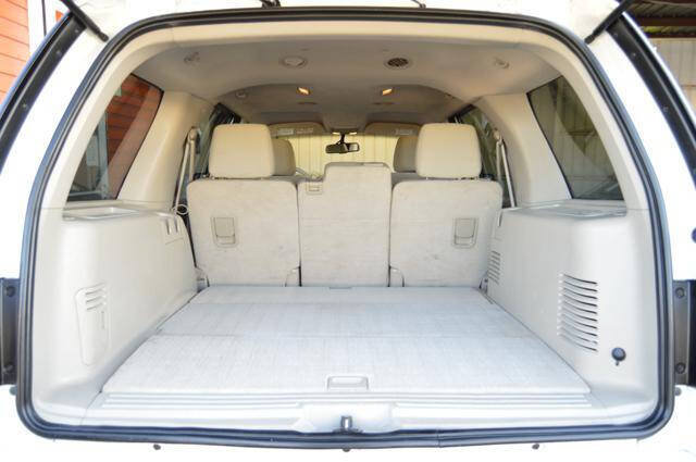 Used 2010 Ford Expedition XLT AWD/4WD image 36