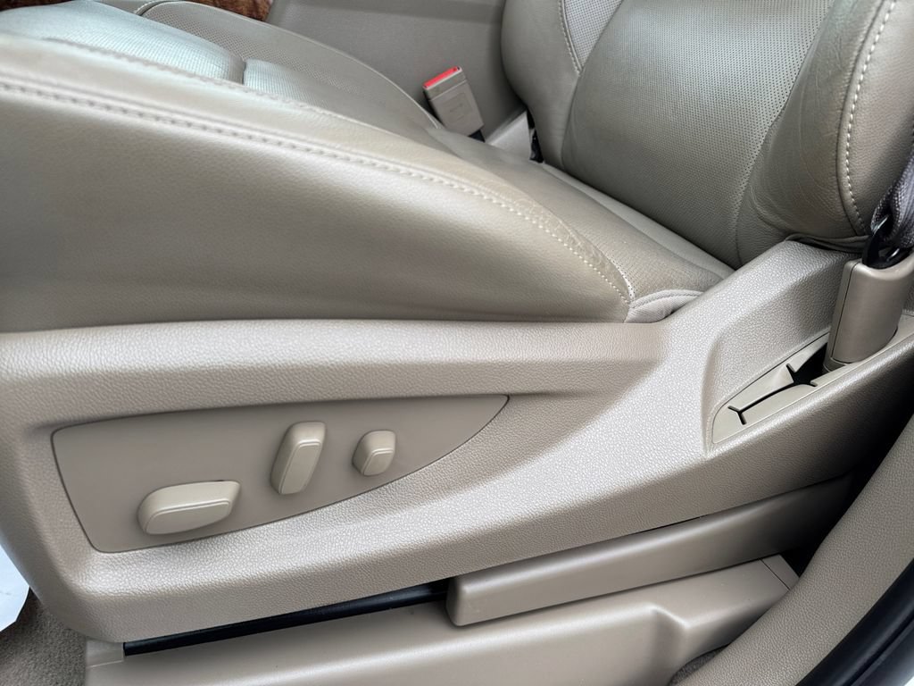 Used 2019 Chevrolet Tahoe Premier AWD/4WD image 23