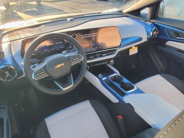 New 2026 Chevrolet Equinox EV LT image 21