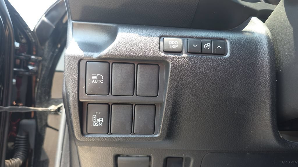 Used 2018 Lexus IS 300 w/ Accessory Package 2 RWD image 12