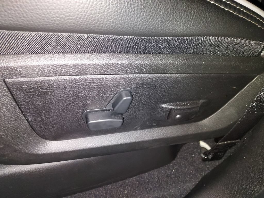 New 2026 RAM 3500 Laramie AWD/4WD image 18