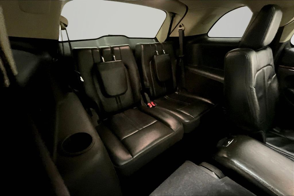 Used 2013 Lincoln MKT AWD image 24