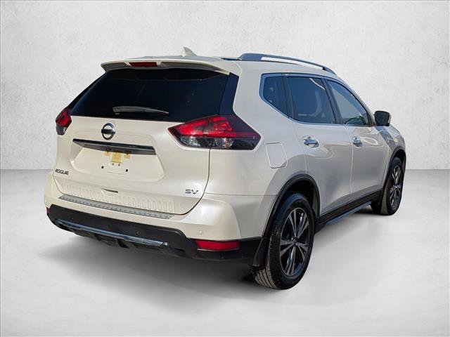Used 2020 Nissan Rogue SV w/ Premium Package FWD image 5